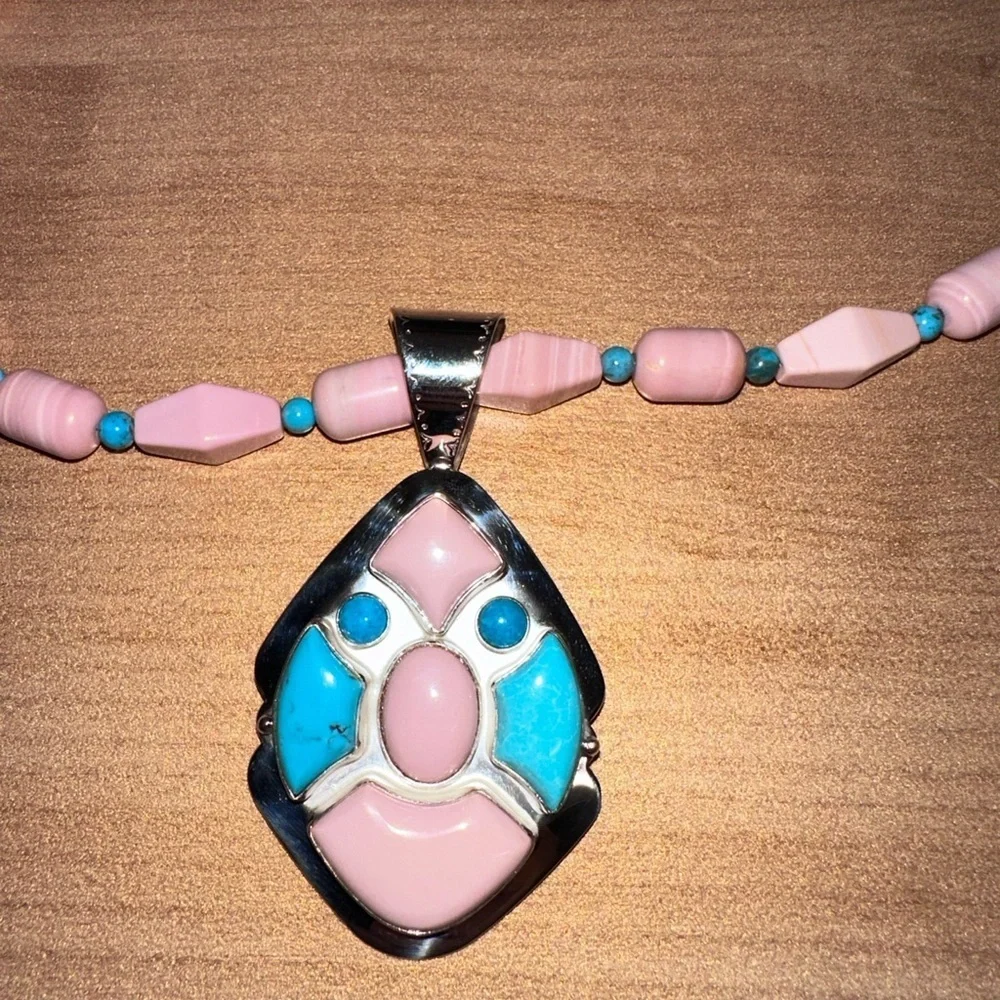 Turquoise and pink beaded necklace with gorgeous pendant! By Jay King - Picture 6 of 11